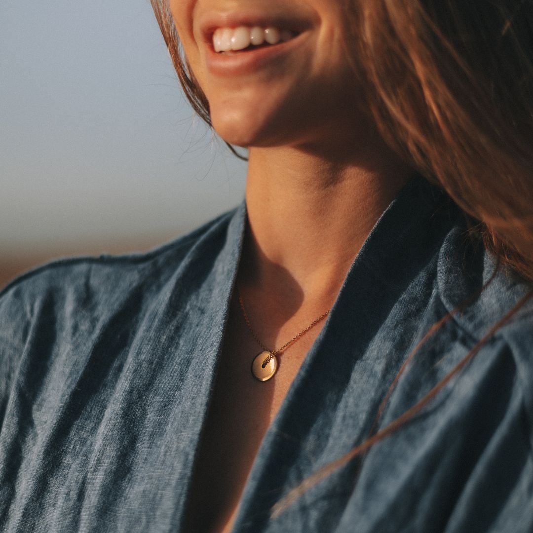 Collier Charlotte small porté