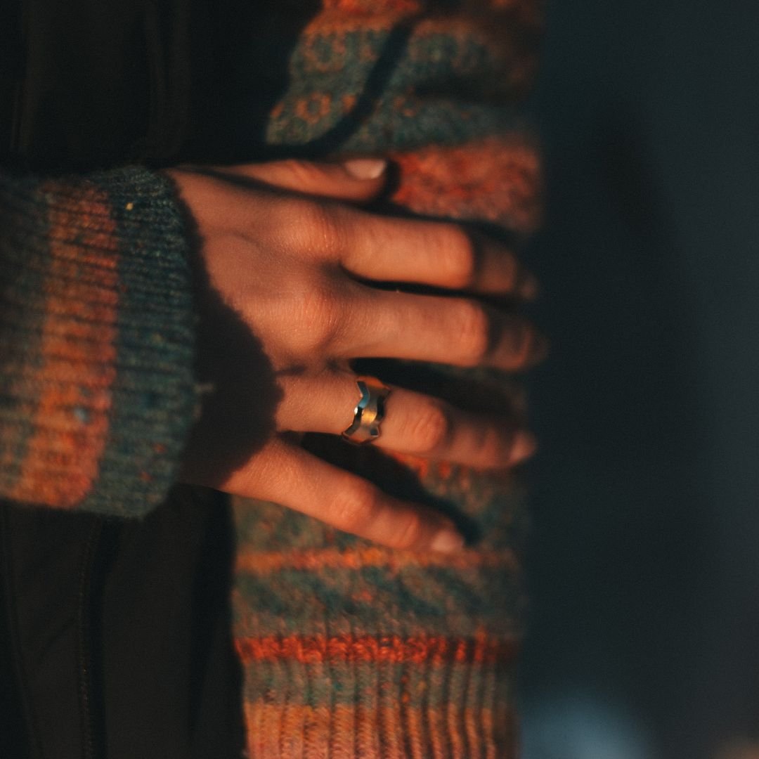 Bague HEIDI 5 Bague Heidi dorée portée