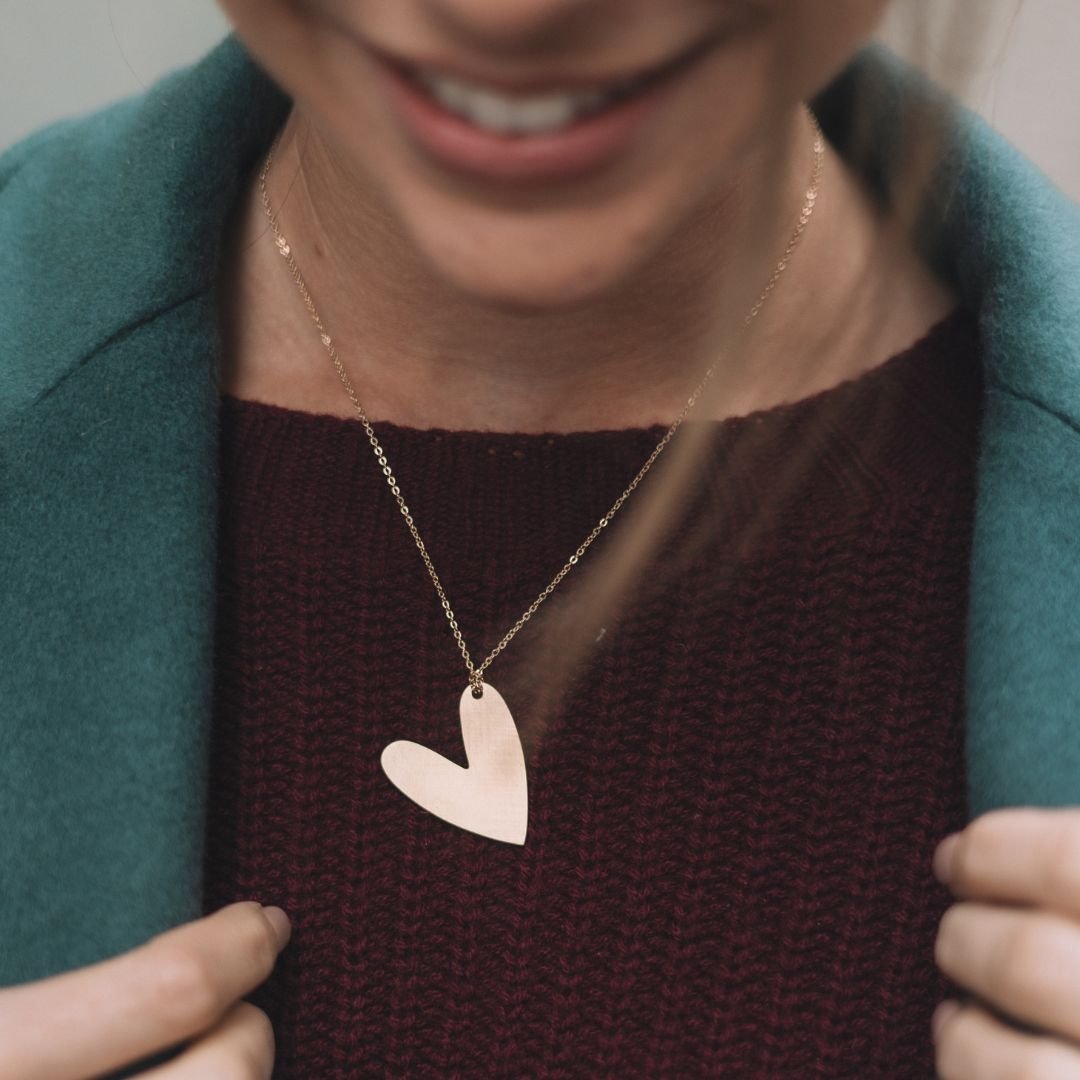 Collier Ellia Large porté