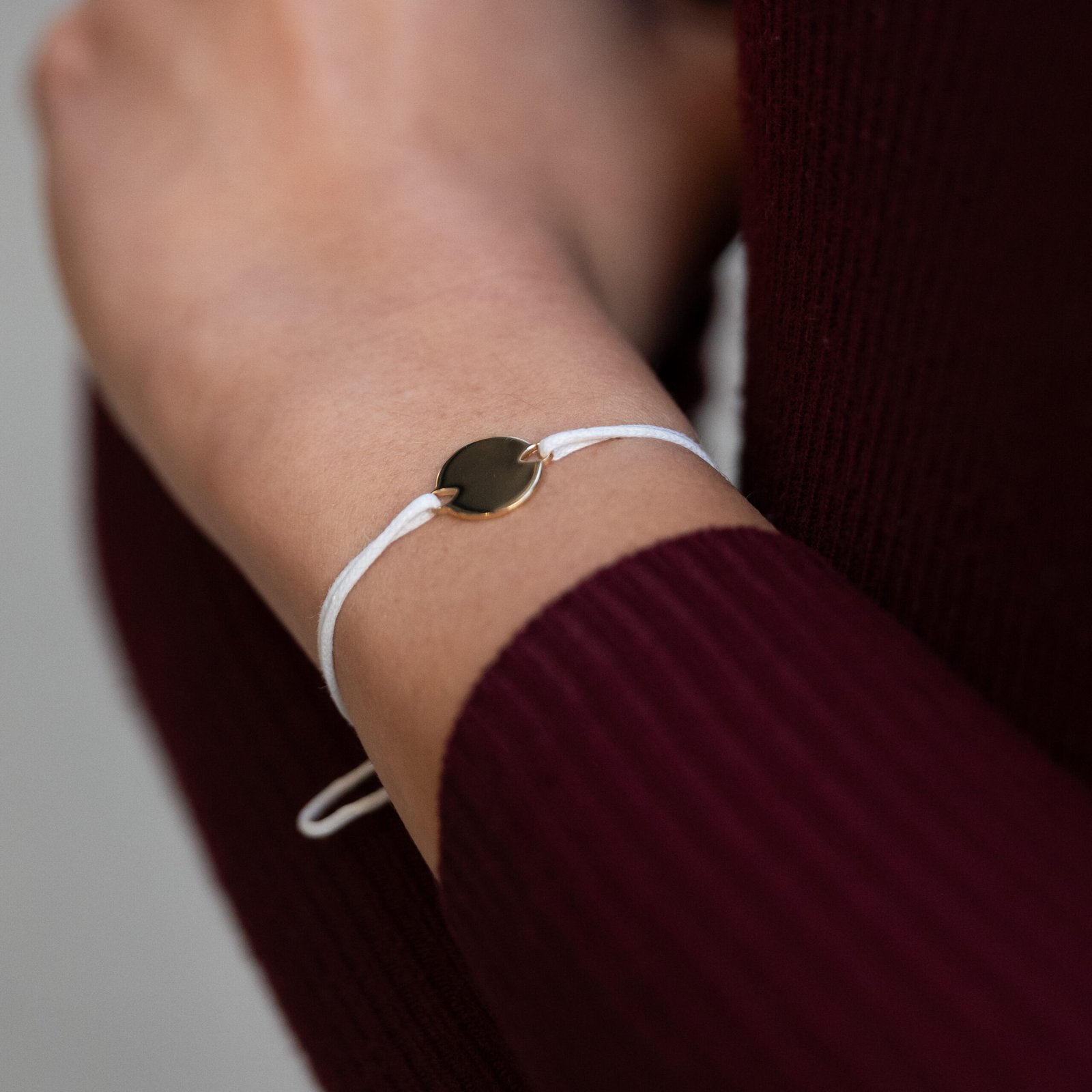 Bracelet médaille small à graver dorée